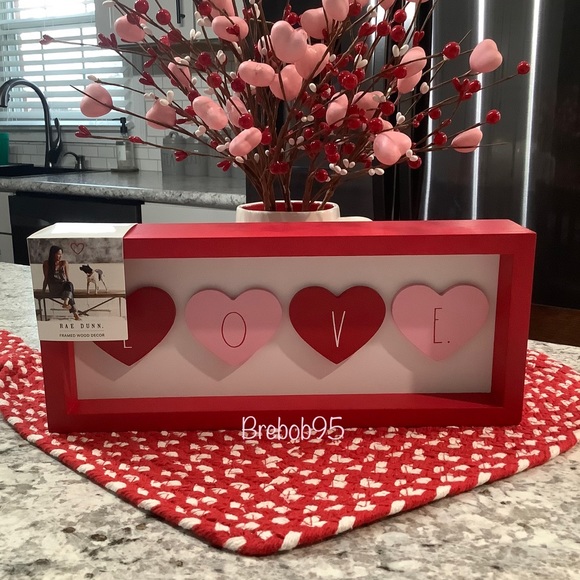 Rae Dunn LOVE Sign - Picture 2 of 2